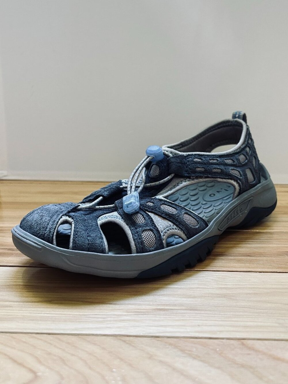 Privo by Clarks Blue Gray Closed Toe Sport Sandals Women's Size 8